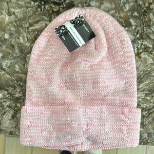 NWT Pink Knit Beanie / E37